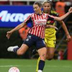 CHIVAS VIENE DE ATRÁS PARA LLEVARSE EL CLÁSICO