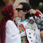 DURANTE CONCIERTO ÁLEX Y CHELA LORA RENUEVAN SUS VOTOS