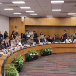 DIPUTADOS APRUEBAN AUMENTO MASIVO EN DERECHOS